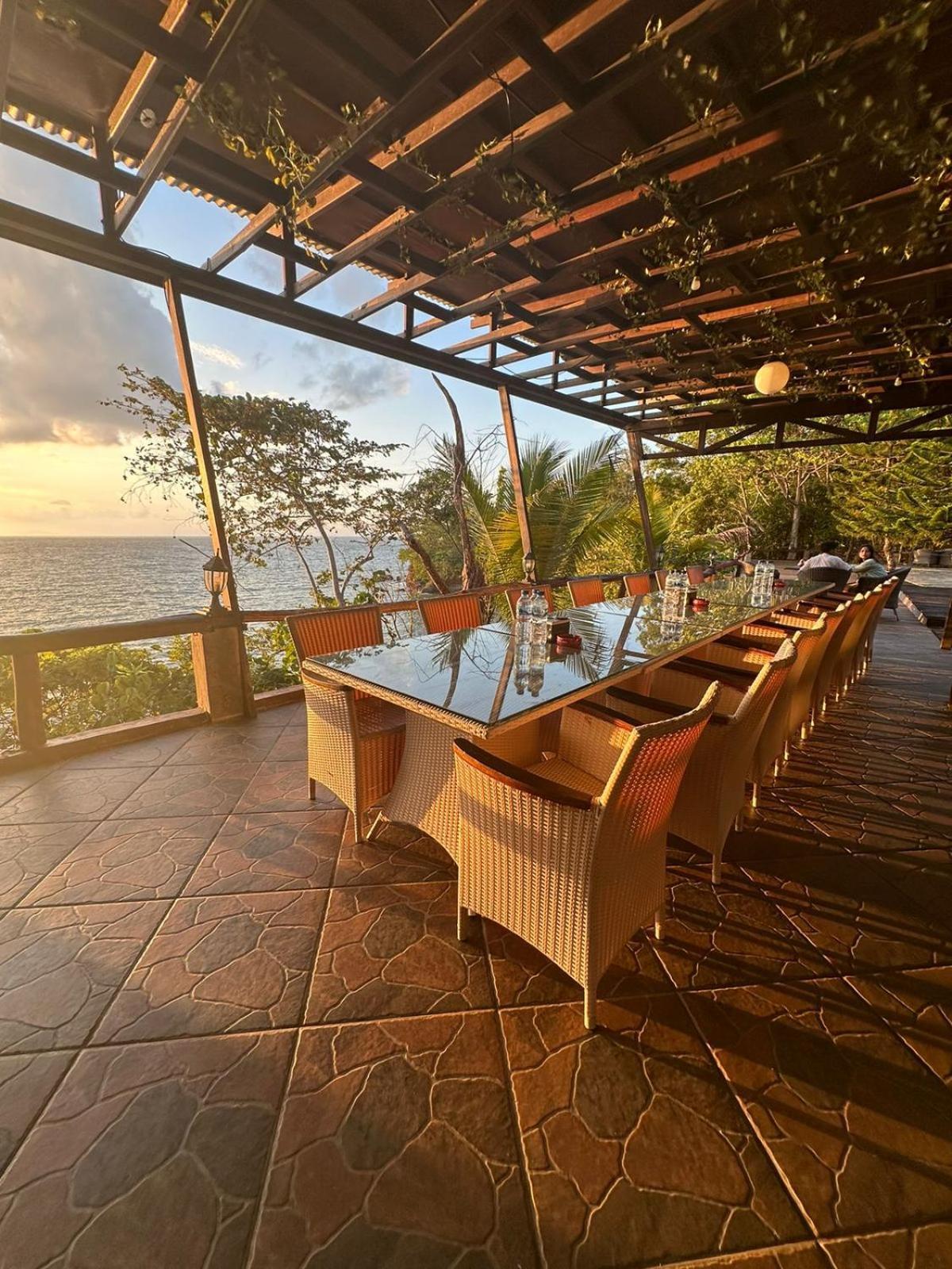 Kasuari Valley Beach Resort Sorong Εξωτερικό φωτογραφία